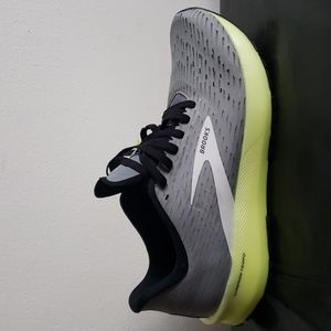 Brooks Hyperion 10